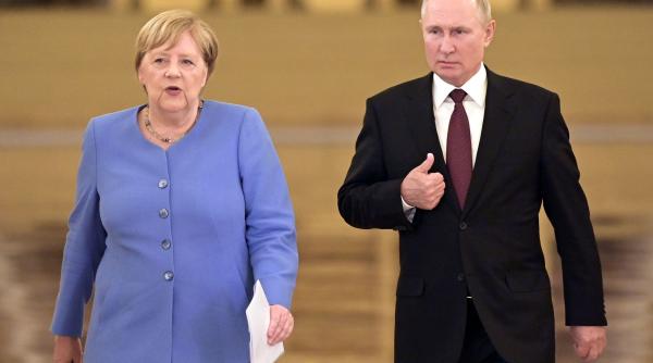 merkel critica ue pentru lipsa dialogului cu rusia ce spune despre ideea de a conduce negocierile cu putin