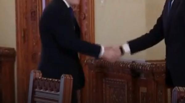 nicusor dan a inceput consultarile cu partidele la cotroceni presedintele discuta acum cu liderii psd