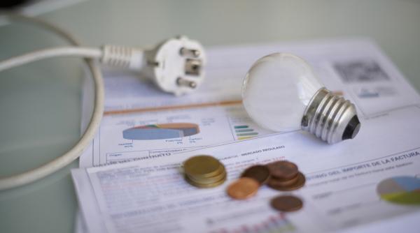 facturile la energie ar trebui sa fie si cu 45 mai ieftine anumite forme de ineficienta sunt profitabile pentru baietii destepti