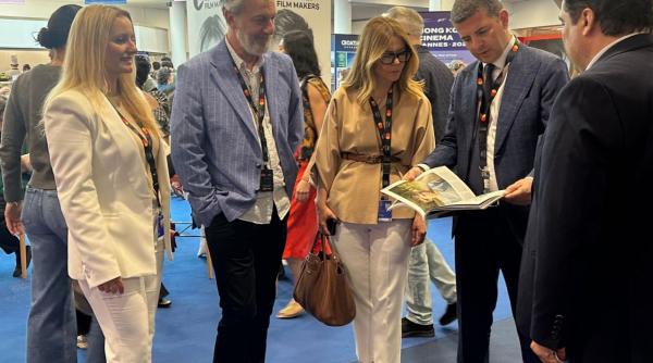austeritate dar nu pentru arice daniel constantin s a plimbat la festivalul de la cannes de 230 de mii de euro bani publici