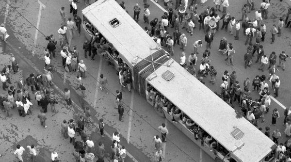 mae declasifica dosarele din primii ani de dupa revolutia din 89 printre acestea mineriadele si vizita regelui mihai din 1992