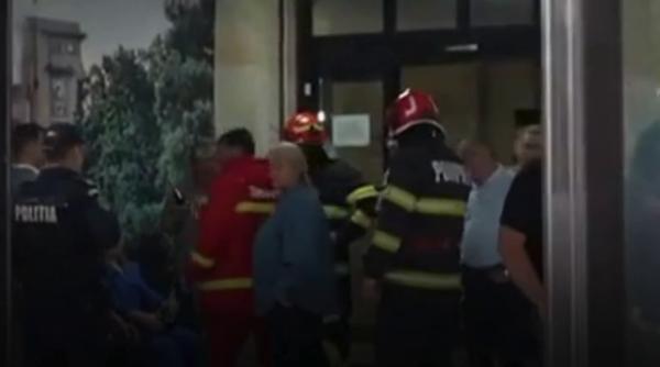 Un lift în care se aflau șase oameni s-a prăbușit în clădirea Ministerului Transporturilor
