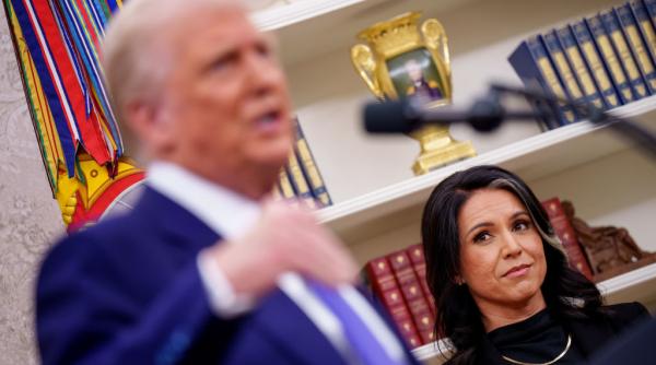 reuters tulsi gabbard a fost fortata sa demisioneze de la sefia serviciilor de informatii din sua i au facut vant de la casa alba