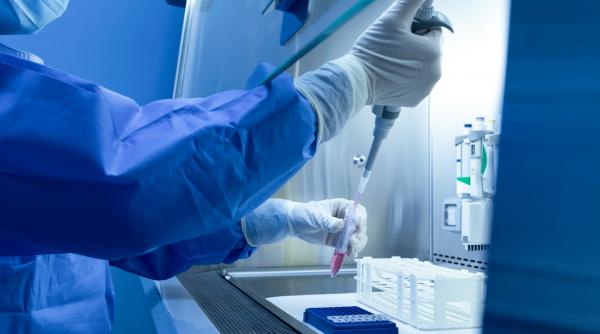 universitatea oxford dezvolta un vaccin impotriva ebola care ar putea intra in teste clinice in urmatoarele luni