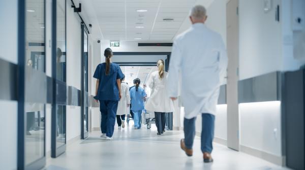 criza la spitalul din mangalia sectia de pediatrie si a suspendat activitatea in perioada verii toti medicii sunt in concediu