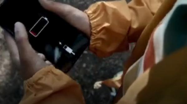  Telefoanele le-ar putea fi interzise elevilor la școală, chiar și în pauze 