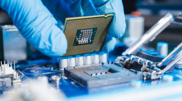 china anunta o descoperire revolutionara in dezvoltarea cipurilor huawei ar fi reusit sa ocoleasca legea lui moore