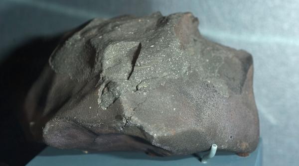 un meteorit care a cazut langa un oras din australia in 1969 contine particule de praf de stele care s au format inainte sa fie soarele