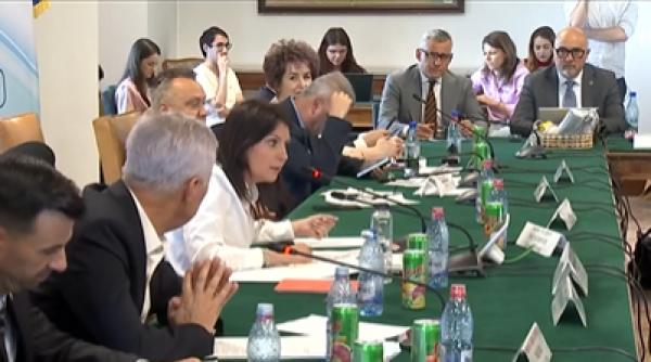 cearta aprinsa intre psd si pnl la dezbaterea pe safe ati inceput sa o luati pe campie nu sunteti evaluator aici de luat pe campii