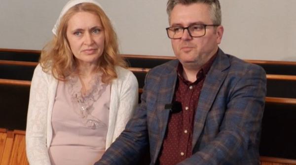 familia care a inspirat filmul fjord mesaj pentru cele doua surori romance separate de familie sa fiti curajoase