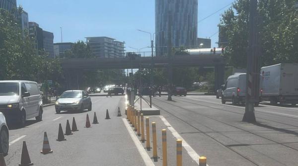 fara masini pe linia 5 de tramvai pmb a inceput sa instaleze stalpisori pe arterele din nordul bucurestiului cat dureaza lucrarile