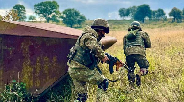 nato a cautat punctele slabe din poarta focsanilor si a pregatit un plan de aparare a romaniei putem interveni foarte repede