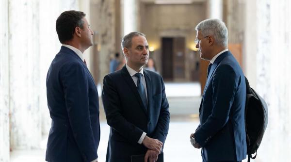 pislaru spune ca ar face parte dintr un guvern de tehnocrati condus de alexandru nazare cred ca e o chestiune de responsabilitate
