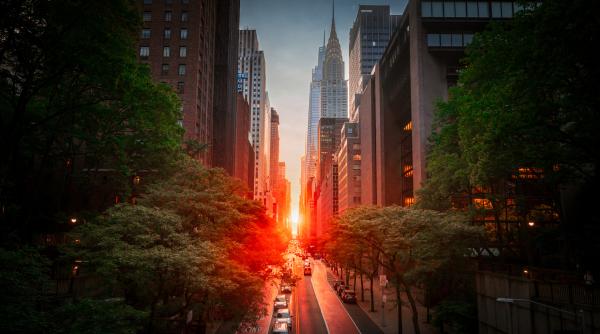 proiectarea strazilor din new york in 1811 a dat nastere din greseala unui fenomen unic in lume manhattanhenge are loc de 4 ori pe an