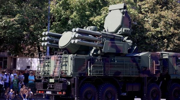 rusii monteaza sisteme antiaeriene pe acoperisurile cladirilor din moscova pentru a se proteja de atacurile cu drone ucrainene