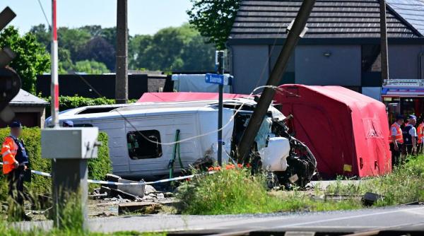 arthur a fugit de razboiul din ucraina dar a murit la doar 12 ani strivit in autobuzul scolar lovit de tren in belgia