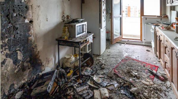 locatarii blocului din galati lovit de drona se pot intoarce in apartamente prefectura nu a fost afectata structura de rezistenta