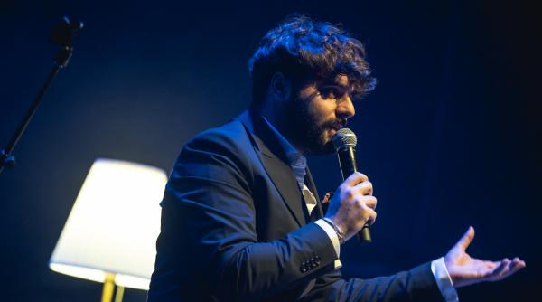 miguel gane poetul roman devenit fenomen in spania se va intalni cu cititorii la bookfest in bucuresti