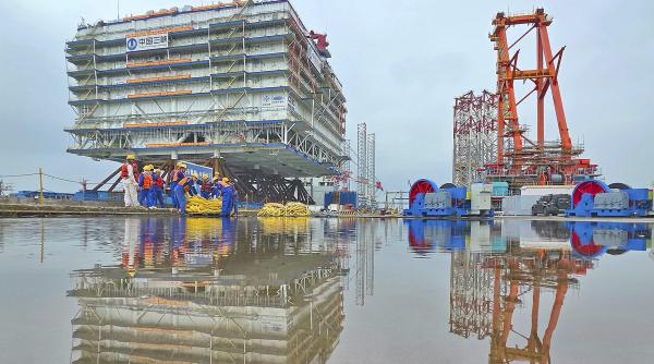 china lanseaza cea mai mare statie electrica offshore din lume gigantul de 25 000 de tone care schimba viitorul energiei eoliene
