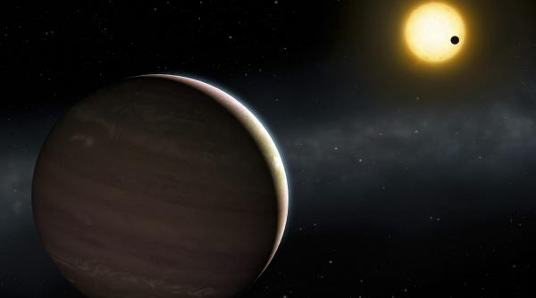 o planeta aflata la 700 de ani lumina ii surprinde total pe astronomi dimineti cu nori de roca si seri complet senine