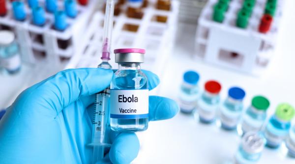 dezvoltarea a trei vaccinuri impotriva ebola este accelerata focarul risca sa devina cel mai grav inregistrat vreodata