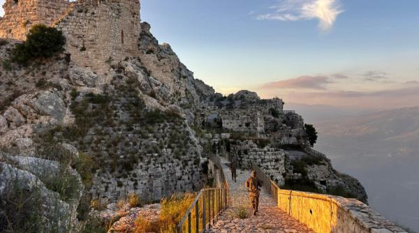 foto israelul a preluat controlul asupra unui castel strategic din epoca cruciatilor in sudul libanului
