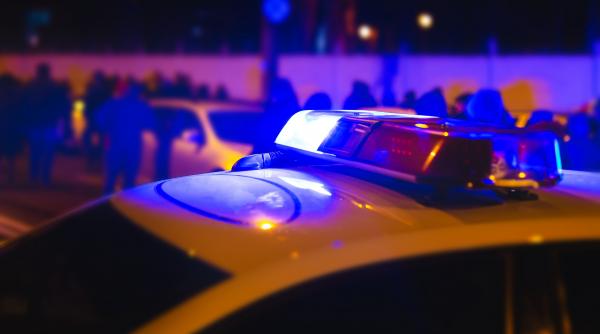 un politist din piatra neamt a fost injunghiat mortal de fiul sau pe o strada din oras