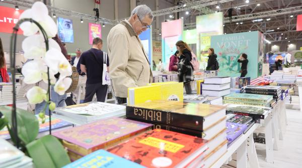 bookfest 2026 incepe cu un dialog intre mircea cartarescu si gheorghi gospodinov programul targului de carte