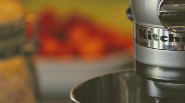 robot de bucatarie si mixer cu bol asistentii indispensabili ai bucatariei moderne