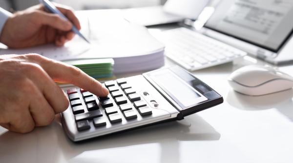 decizie in scandalul robor consiliul concurentei a dat amenzi record pentru 10 banci care s au inteles sa l creasca artificial