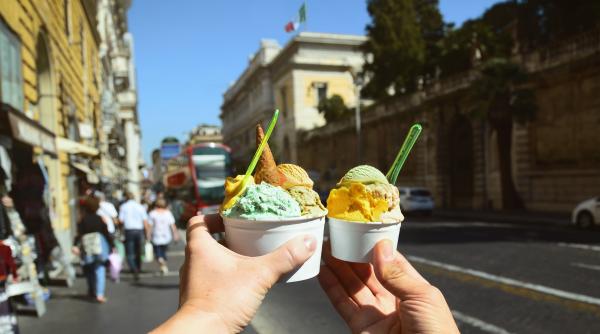 nici macar nu a fost atat de buna o turista din sua e scandalizata dupa ce a platit 44 de euro pentru doua inghetate in roma