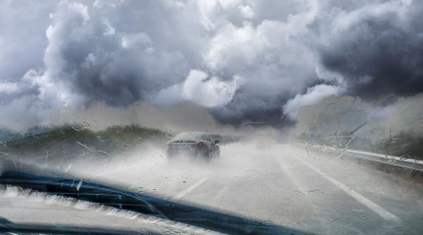 noi vijelii cu ploi de 40 de litri pe metrul patrat si rafale de 70 de km h meteorologii au anuntat cod galben lista zonelor afectate