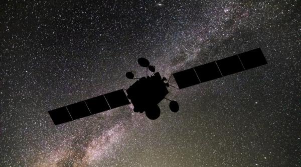 starlink ul lui putin a pierdut deja primul satelit acesta s a prabusit si a ars in atmoafera