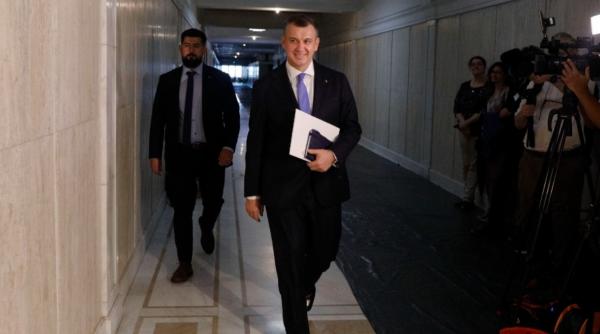 ce se intampla cu ministri propusi de tomac daca lista pica la vot zegrean acei oameni nu mai au ce cauta acolo