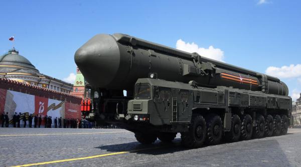 rusia ameninta din nou occidentul cu folosirea armei nucleare