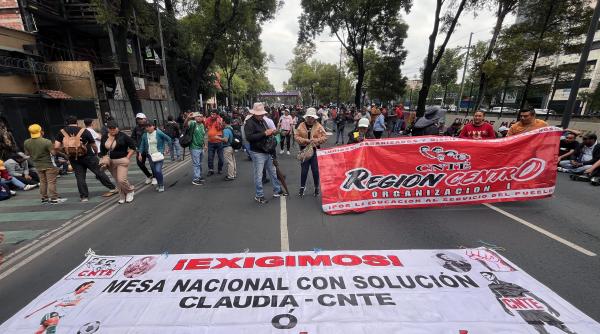 mii de profesori au protestat la ciudad de mexico si au blocat accesul spre arena azteca unde se joaca partida inaugurala la cm 2026