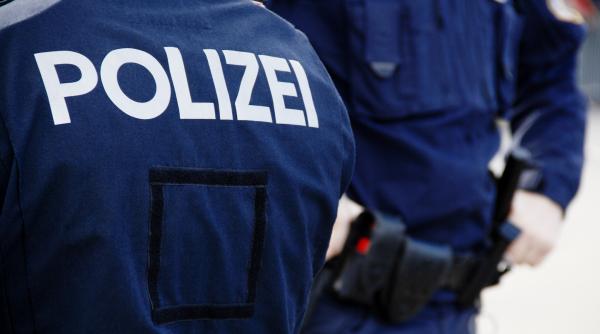 o romanca a fost retinuta in austria dupa ce ar fi furat bani si bijuterii de la femeia pe care o ingrijea