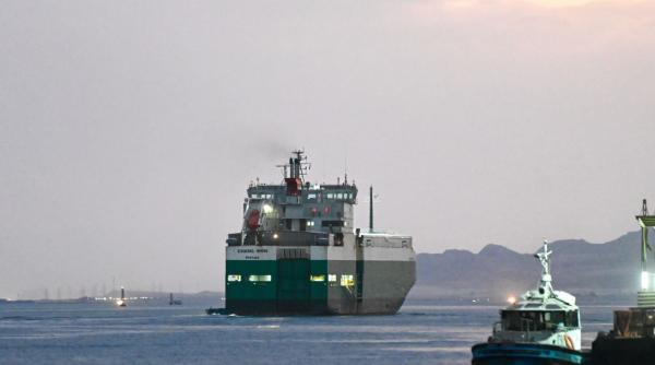 o tara a castigat sute de milioane de dolari intr o luna dupa blocarea ormuz traficul naval printr o alta ruta globala crescut cu 30