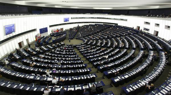 pe cresterile propuse pentru romania in viitorul buget ue sunt insuficiente iar taierile la competitivitate si aparare o greseala