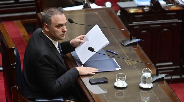 seful cabinetului de ministri din argentina admite ca a mintit ani de zile fiscul ca toti argentinienii suma economisita la negru