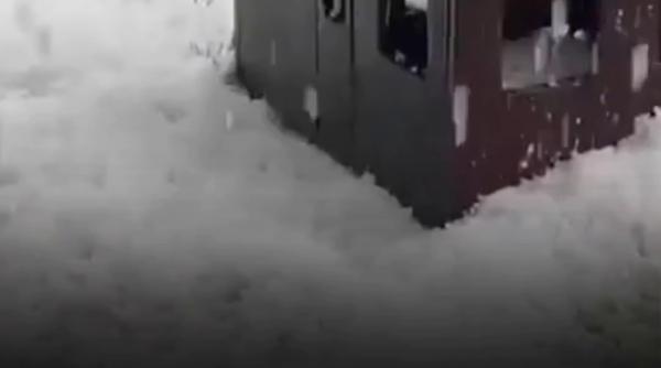 Vremea rea a făcut prăpăd în mai multe zone din ţară