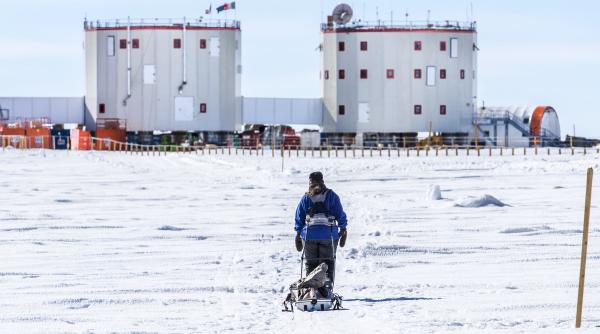 in antarctica un seif inghetat pastreaza secretele ghetarilor care dispar din lume