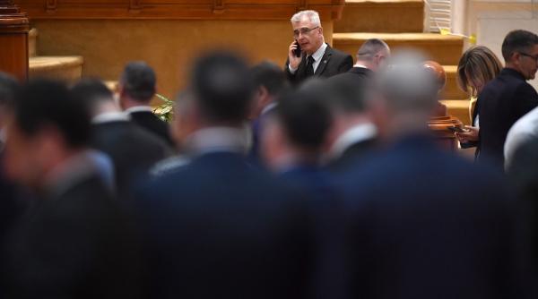 peiu anunta ca parlamentarii aur vor sta in banca la votul pentru guvernul vestea nu vom vota un guvern impus de la cotroceni