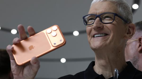 apple anunta scumpiri la produse tim cook nu mai este sustenabil cat ar putea costa iphone urile