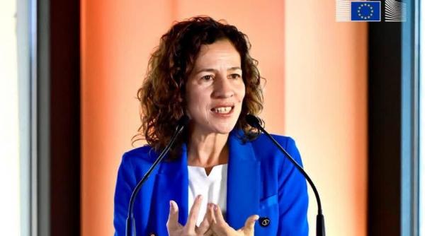 comisarul european roxana minzatu de azi scolile europene au un ghid comun pentru a preda inteligenta artificiala