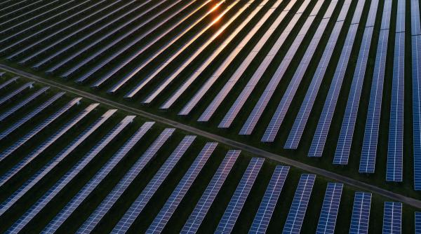 energia solara ieftina a acoperit 70 din consumul de energie din romania vineri la pranz facturile au ramas la fel de mari