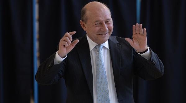 am mers cu caciula in mana dupa voturi marca patentata traian basescu