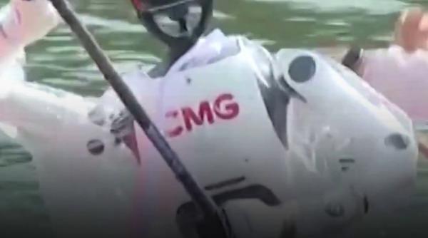 Roboți umanoizi, în centrul atenției la Festivalul Dragon Boat din China. Au vâslit și au pregătit preparate tradiționale