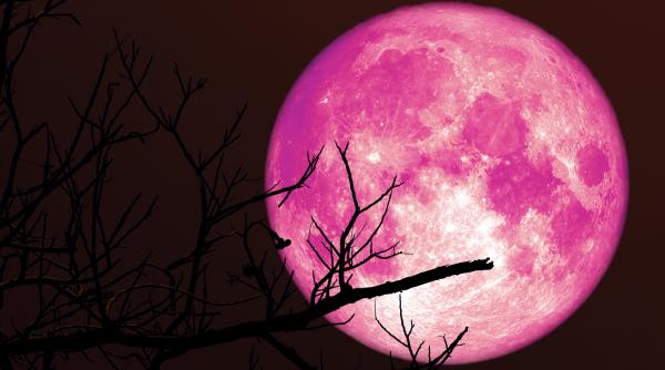 luna capsuna va lumina in curand cerul noptii cand se vede cel mai bine prima luna plina din vara astronomica 2026