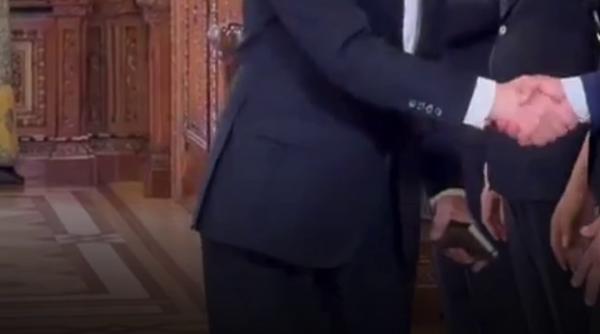 Nicuşor Dan discută cu George Simion şi delegaţia AUR